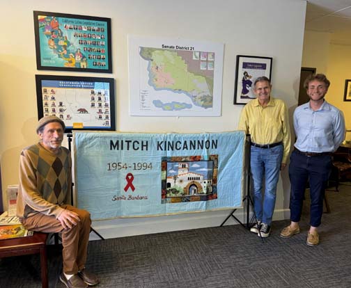 olunteers from Quilt Project Gold Coast present this year’s quilt to Senator Limón’s Office.